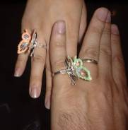 tn-butterflies.jpg (4071 bytes)